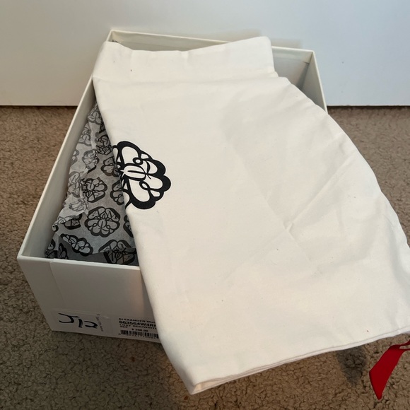 Alexander McQueen Pool Slides (Size: EU 39) - Picture 5 of 6